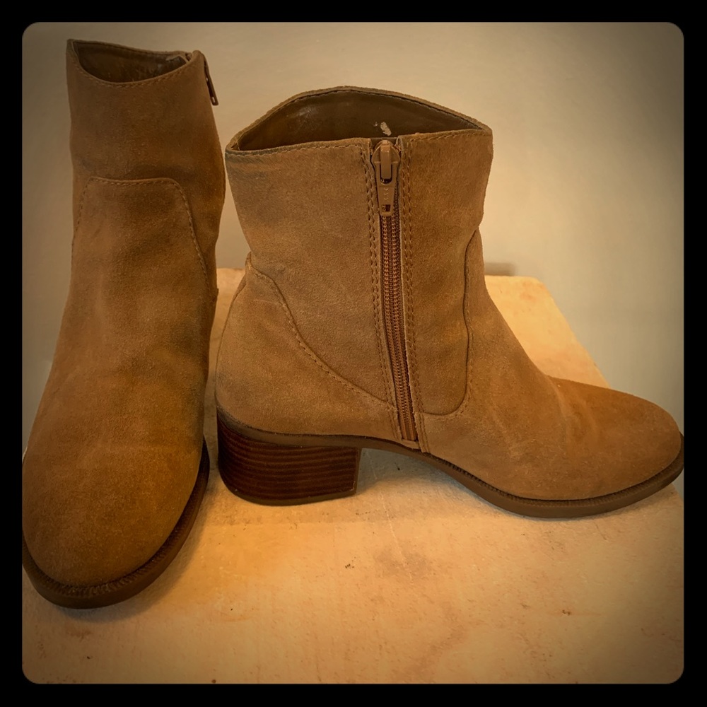 Bandolino Suede Booties